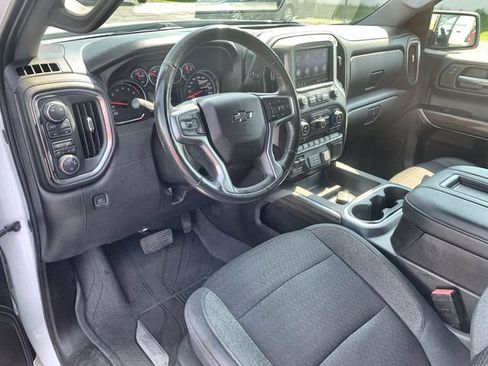 Certified 2019 Chevrolet Silverado 1500 LT Trail Boss AWD/4WD image 10