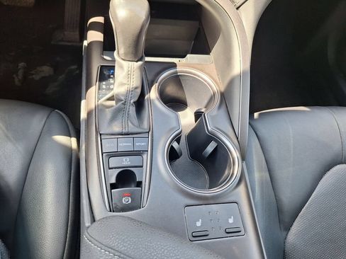 Used 2024 Toyota Camry XSE FWD image 18