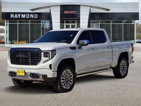 Used 2024 GMC Sierra 1500 Denali Ultimate image 3