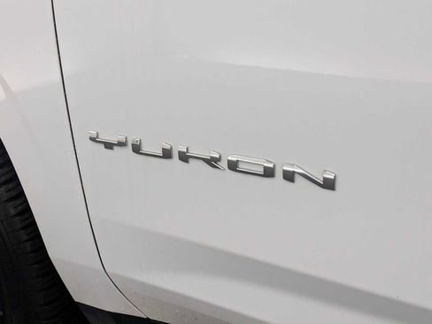 Used 2023 GMC Yukon SLE image 11