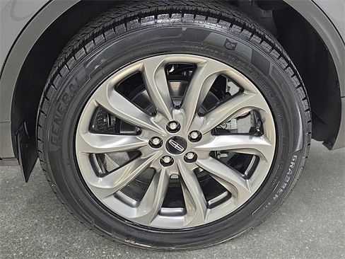 Used 2021 Lincoln Corsair AWD w/ Premium Package image 30