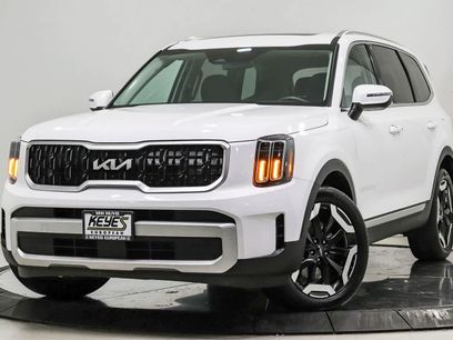 Used 2024 Kia Telluride EX w/ EX Captain's Chair Package