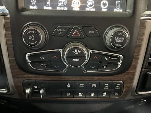 Used 2017 RAM 3500 Laramie image 31