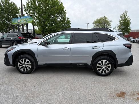Certified 2024 Subaru Outback Premium AWD/4WD image 8