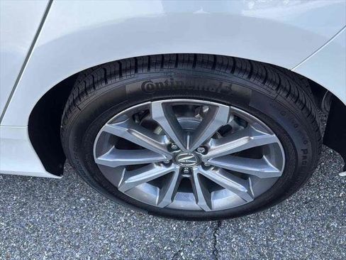Used 2025 Acura Integra FWD image 8