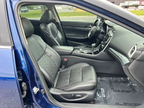 Used 2020 Nissan Maxima Platinum w/ Sport Mat Group FWD image 11
