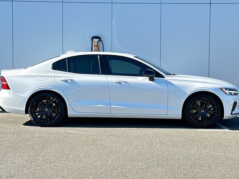 Used 2023 Volvo S60 T8 Plus w/ Climate Package image 6