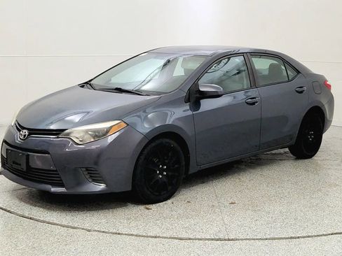 Used 2015 Toyota Corolla LE image 3