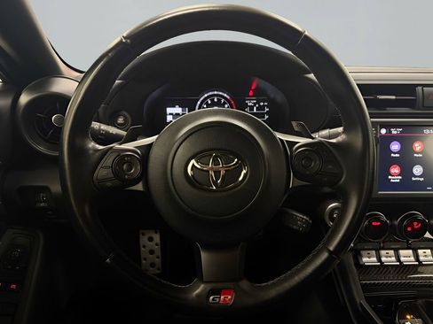 Used 2023 Toyota GR86 Premium RWD image 15