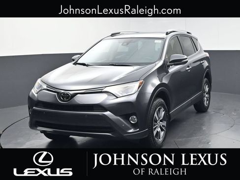 Used 2017 Toyota RAV4 XLE FWD image 5
