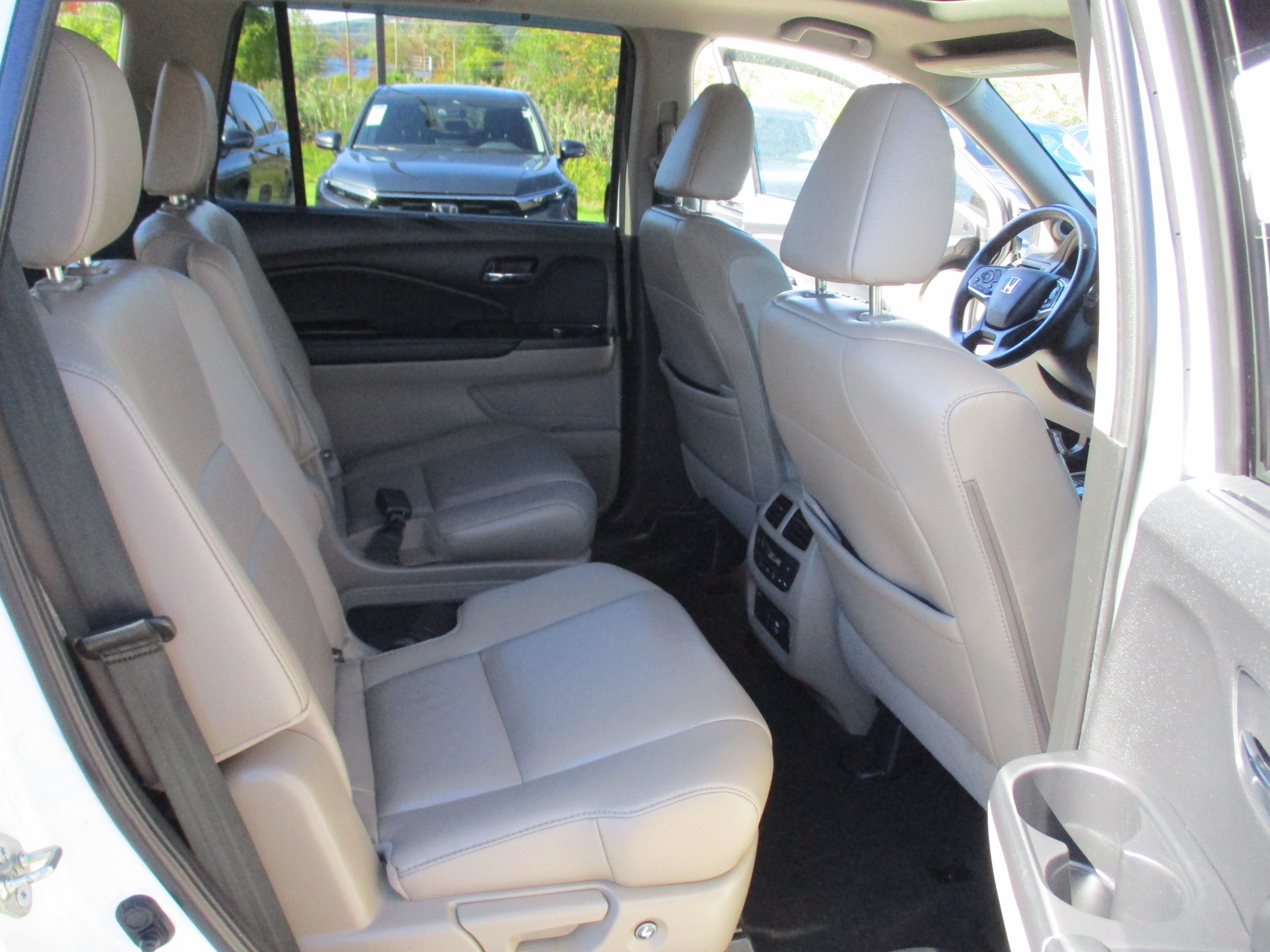 Certified 2020 Honda Pilot Touring image 16