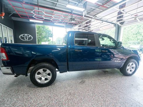 Used 2023 RAM 1500 Big Horn AWD/4WD image 4
