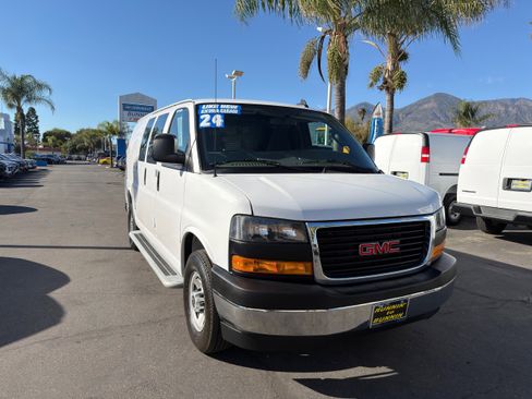 Used 2024 GMC Savana 2500 w/ Driver Convenience Package image 2