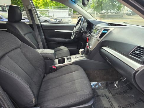 Used 2012 Subaru Outback 2.5i Premium AWD/4WD image 11