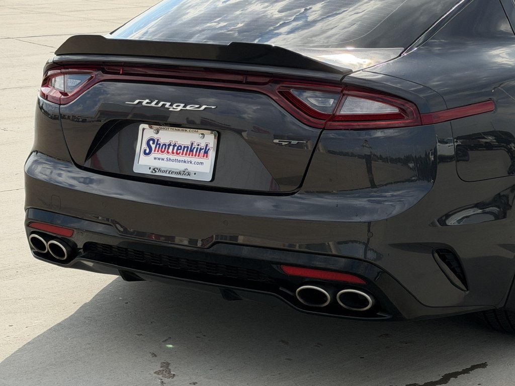 Used 2021 Kia Stinger GT1 RWD image 6