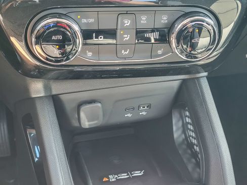 New 2026 Chevrolet TrailBlazer LT w/ Convenience Package AWD/4WD image 14