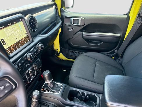 Used 2023 Jeep Wrangler Unlimited w/ Sun & Screen Package AWD/4WD image 26