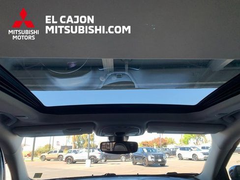 Used 2019 Jeep Cherokee Limited image 22