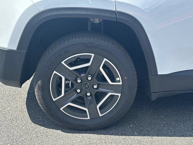 New 2026 Jeep Cherokee Laredo AWD/4WD image 18