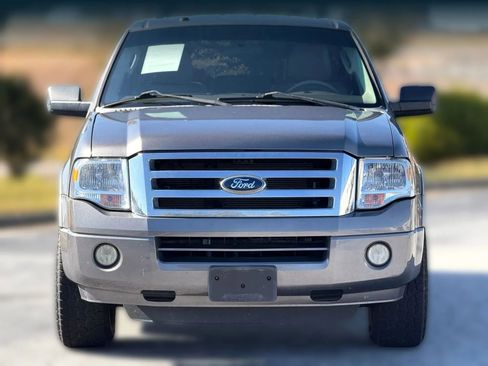 Used 2013 Ford Expedition XLT image 5