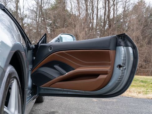 Used 2017 Ferrari California T image 51