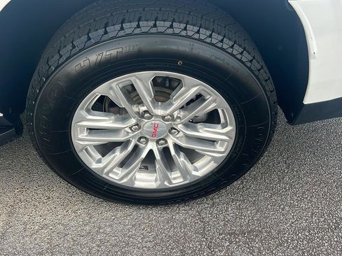 Used 2022 GMC Yukon SLT w/ SLT Luxury Package RWD image 36