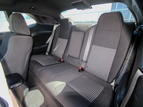 Used 2022 Dodge Challenger R/T w/ Blacktop Package image 8