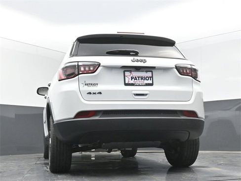 New 2026 Jeep Compass Latitude image 42