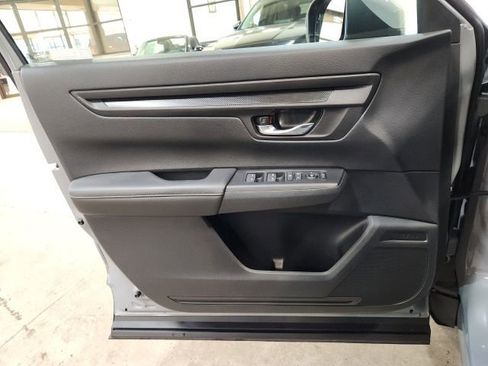 Certified 2025 Honda CR-V EX image 19