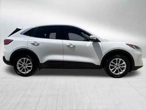 Used 2021 Ford Escape SE w/ Cold Weather Package AWD/4WD image 5