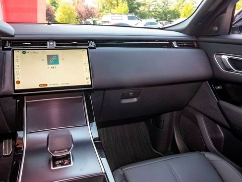 New 2026 Land Rover Range Rover Velar Dynamic SE image 40