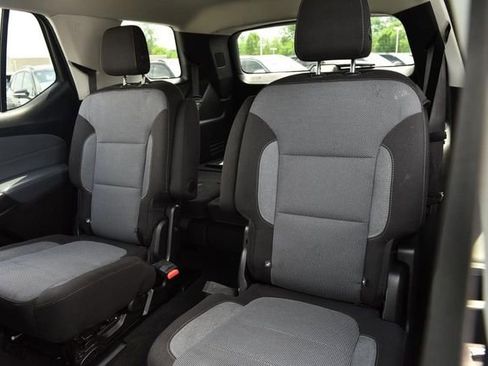 Used 2018 Chevrolet Traverse LT image 22