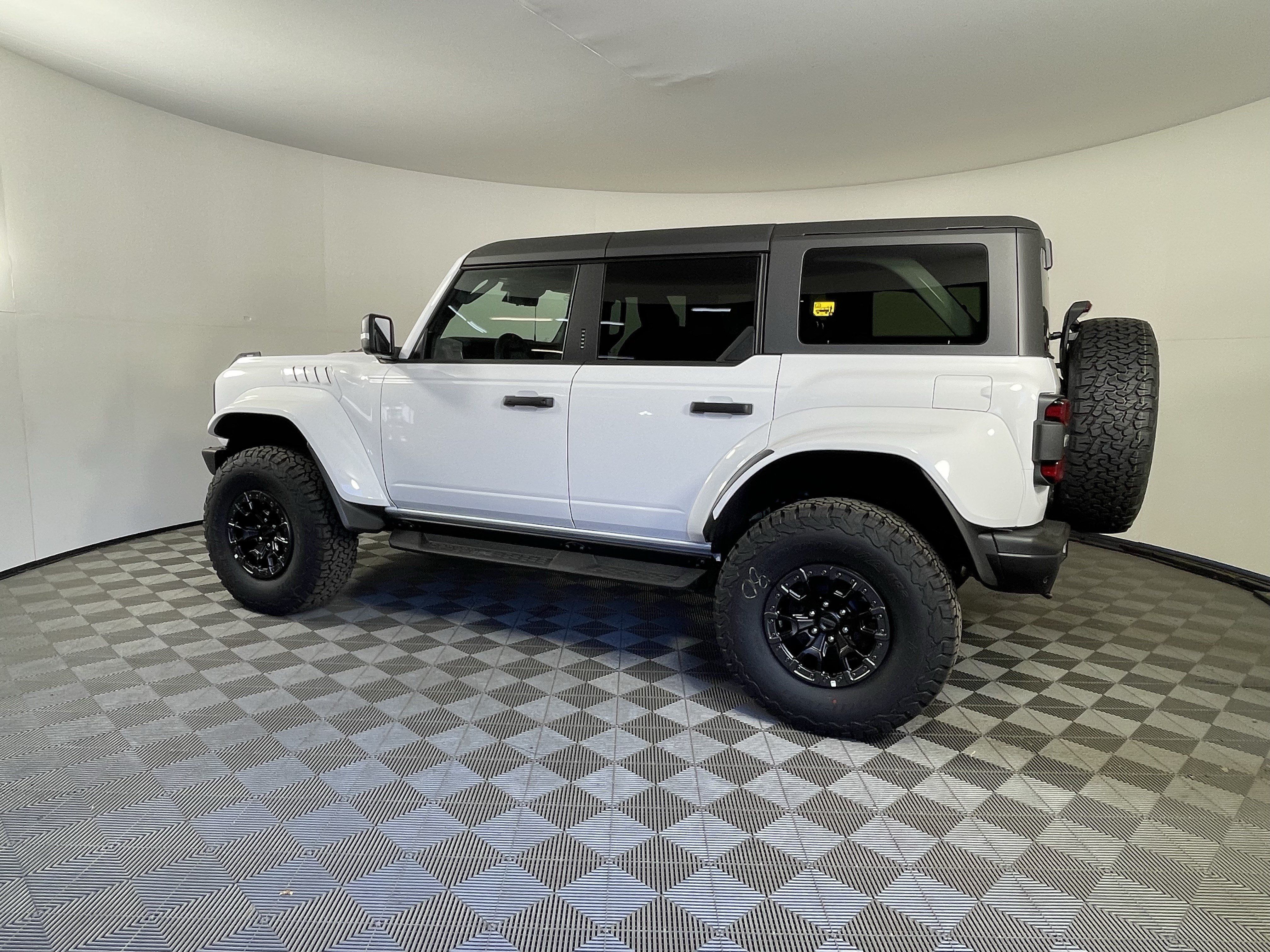 New 2026 Ford Bronco Raptor w/ Interior Carbon Fiber Pack AWD/4WD image 2