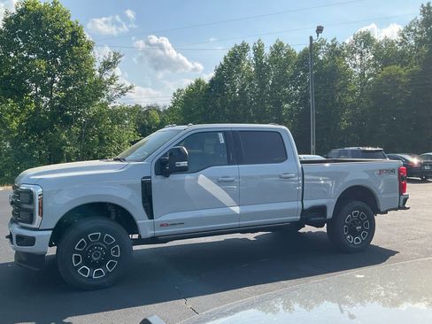 New 2026 Ford F250 Platinum AWD/4WD image 8