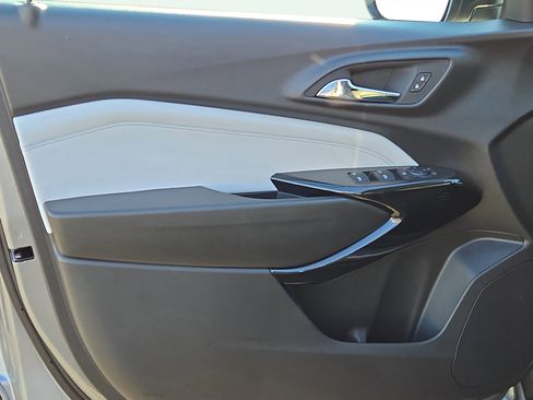 New 2026 Chevrolet Trax LT w/ LT Convenience Package image 11