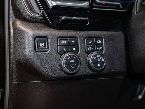 Used 2025 Chevrolet Silverado 2500 LTZ w/ LTZ Plus Package AWD/4WD image 21