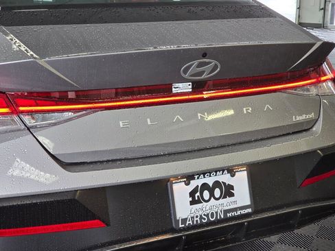New 2026 Hyundai Elantra Limited FWD image 12