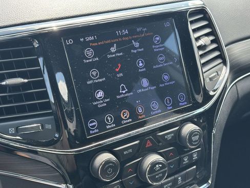 Used 2019 Jeep Grand Cherokee Limited AWD/4WD image 26