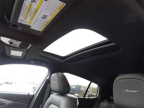 New 2026 Buick Envista Avenir image 12