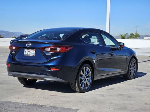 Used 2018 MAZDA MAZDA3 Touring image 16