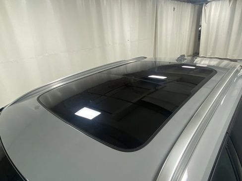 Used 2025 Volvo XC40 B5 Plus w/ Protection Package Premier image 6