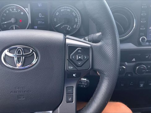 Used 2023 Toyota Tacoma TRD Off-Road w/ TRD Premium Off Road Package AWD/4WD image 24