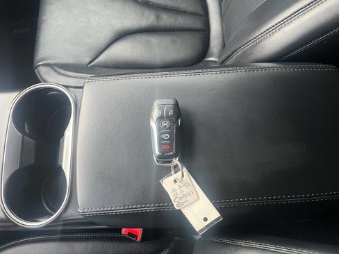 Used 2016 Lincoln MKX Reserve w/ Equipment Group 102A image 29