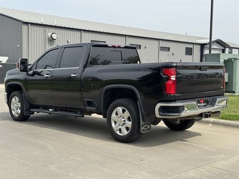 Used 2022 Chevrolet Silverado 2500 LTZ w/ LTZ Premium Package AWD/4WD image 6