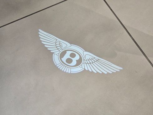 New 2025 Bentley Flying Spur Plug-In Hybrid image 28