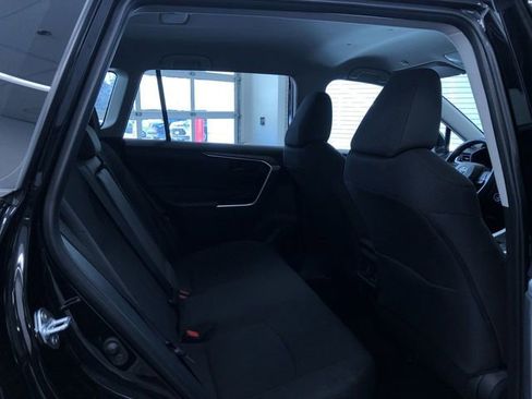 Certified 2025 Toyota RAV4 LE image 21
