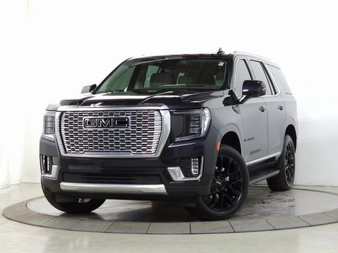 Used 2023 GMC Yukon Denali w/ Advanced Technology Package image 1