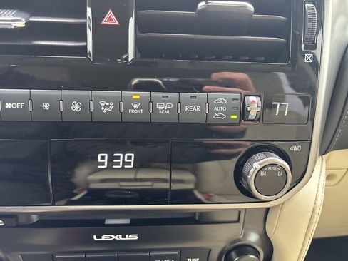 Used 2023 Lexus GX 460 Premium image 30