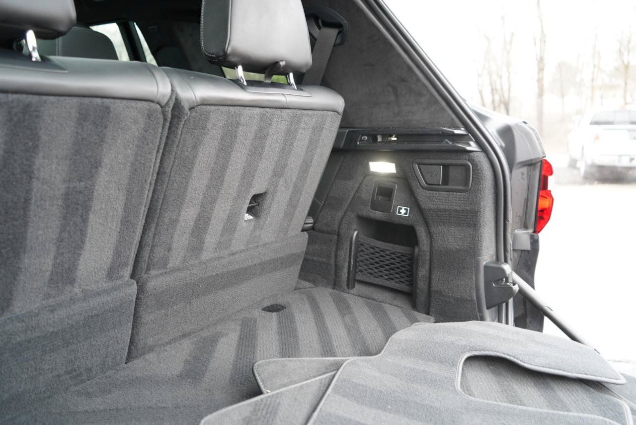 Used 2022 BMW ALPINA XB7 AWD/4WD image 57