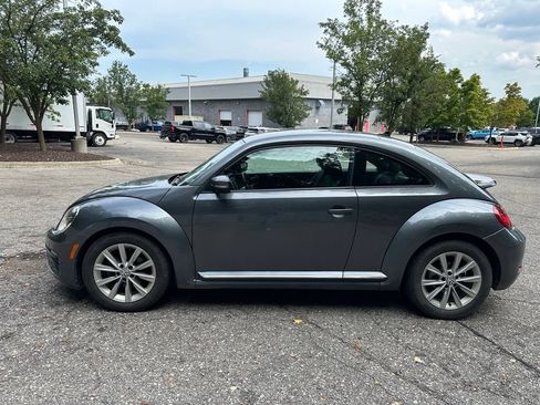 Used 2018 Volkswagen Beetle 2.0T S FWD image 2